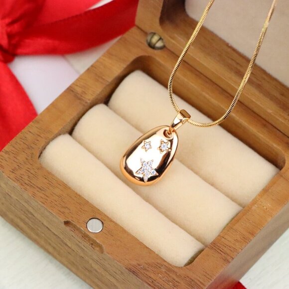 "Rose Gold Oval Pendant with Star Design, XPPT1310 - Picture 8 of 12